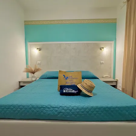 Monna Lisa Hotel 3*