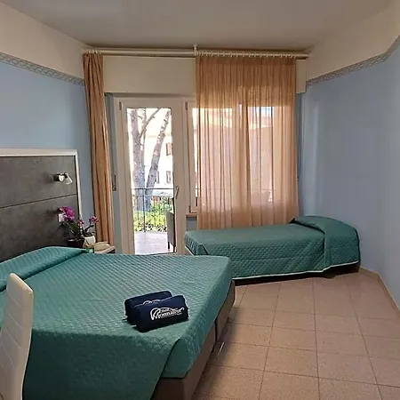 Monna Lisa Hotel 3*