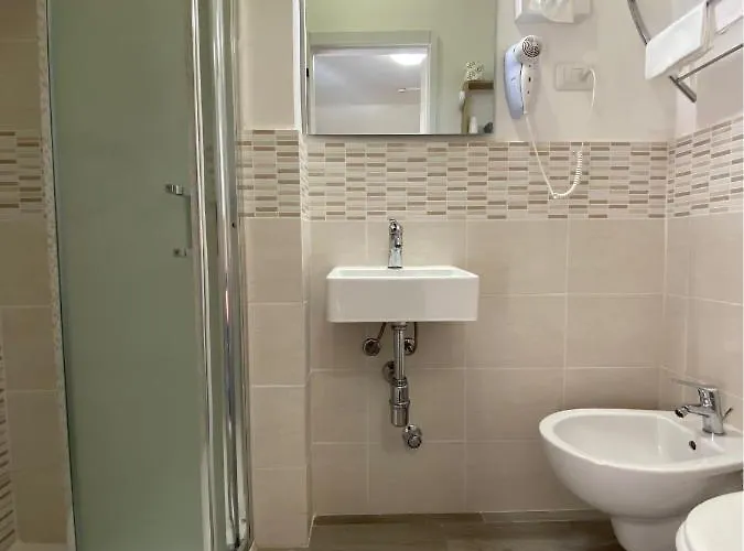 Monna Lisa فندق بروكيو