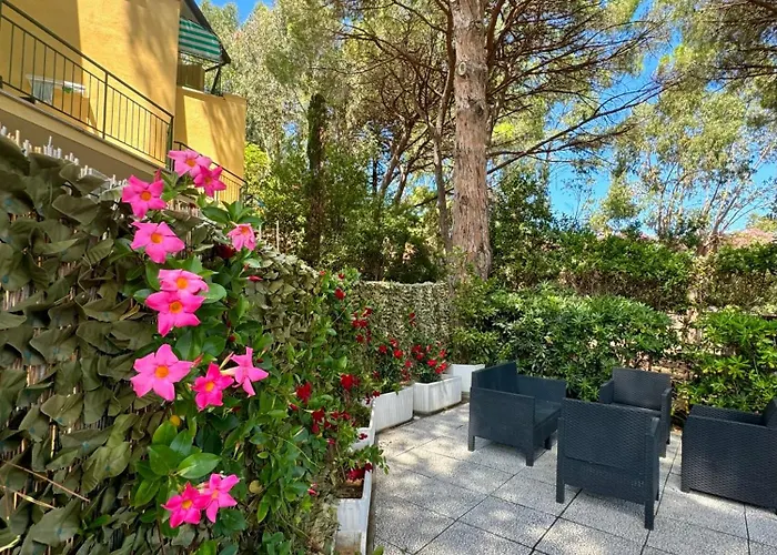 فندق Monna Lisa 3*